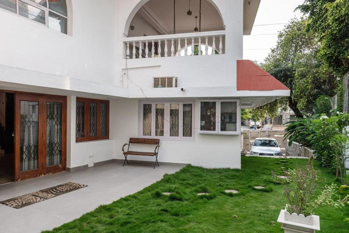 Westside Bungalow By Jadecaps Nr Wtc Rajajinagar Villa Bangalore Exterior photo