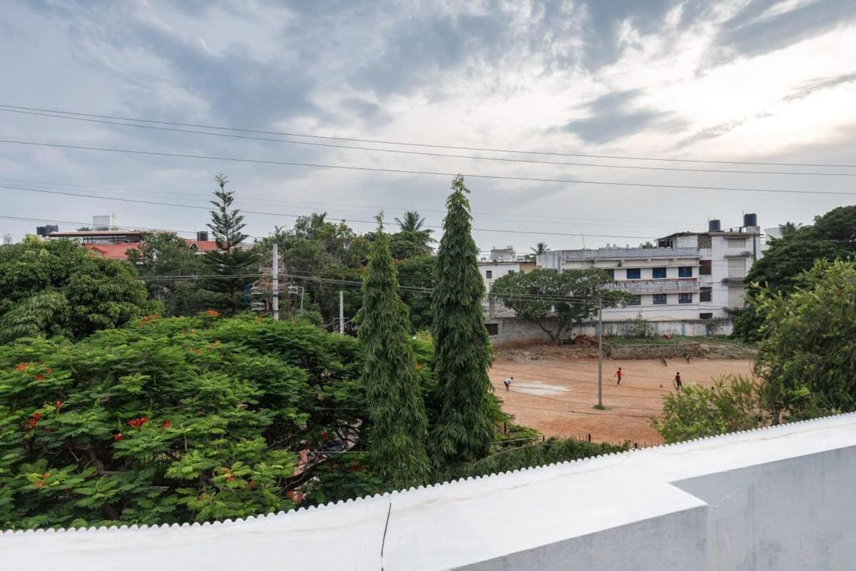 Westside Bungalow By Jadecaps Nr Wtc Rajajinagar Villa Bangalore Exterior photo