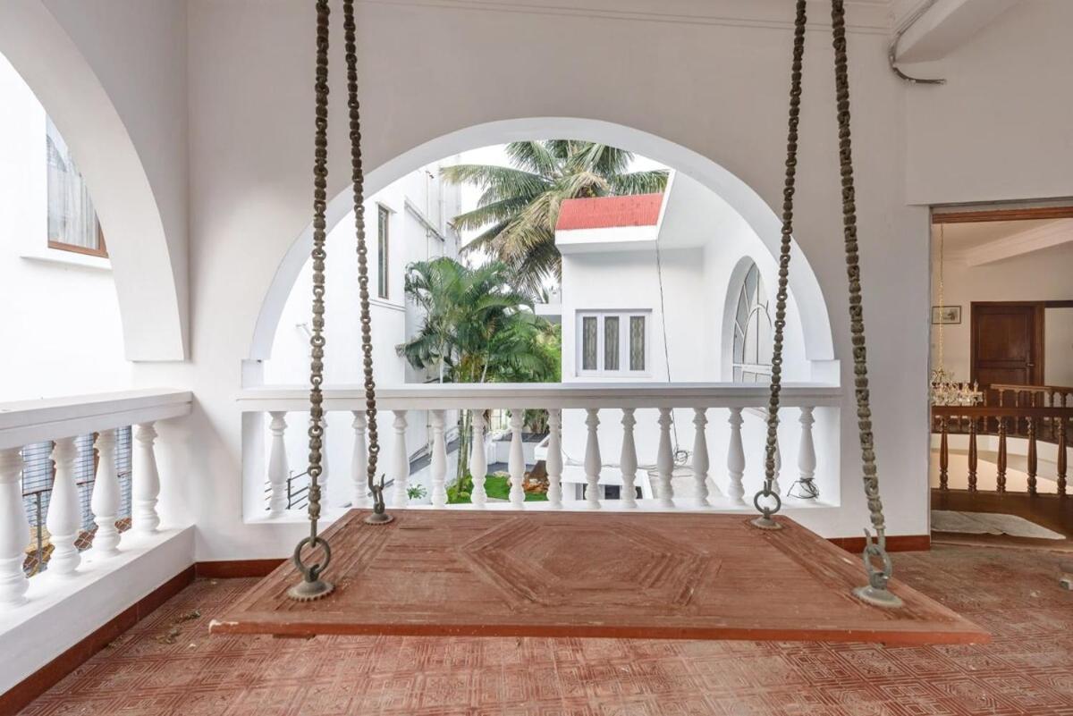 Westside Bungalow By Jadecaps Nr Wtc Rajajinagar Villa Bangalore Exterior photo