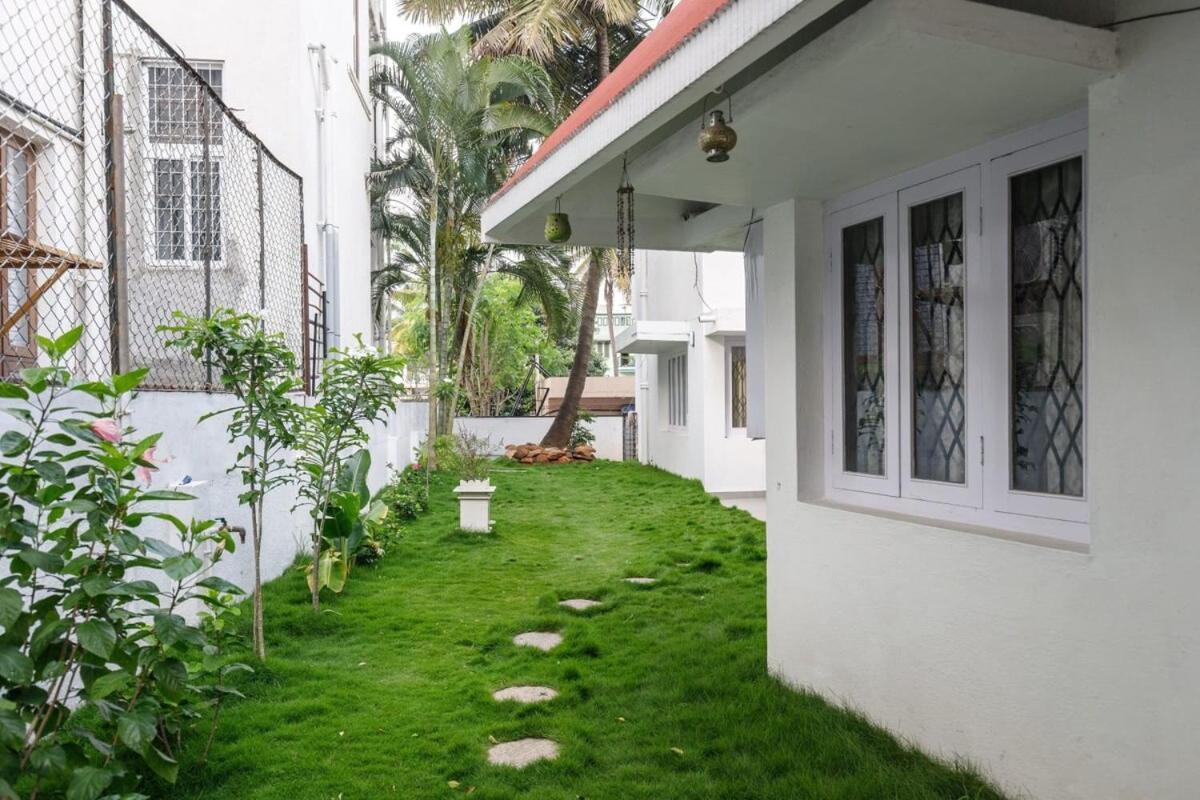 Westside Bungalow By Jadecaps Nr Wtc Rajajinagar Villa Bangalore Exterior photo